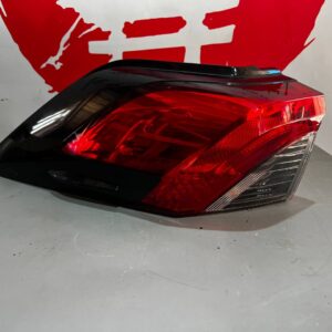 Задній лівий зовнішній ліхтар Toyota RAV4 Hybrid 2022 81560-42230