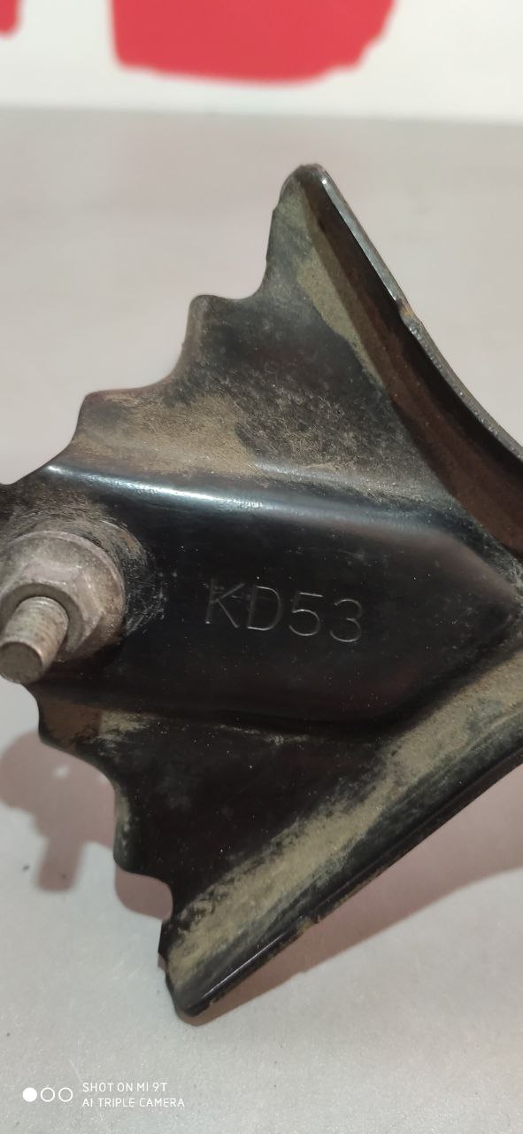 Кріплення акумулятора з комплектом шпильок Mazda 3 BM / BN KD53-56-031 - Зображення 4
