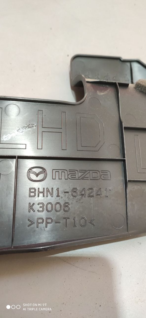 Нижня ліва накладка торпеди (бічна панель панелі приладів) Mazda 3 - Зображення 5