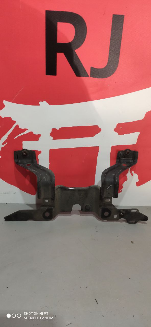 Верхній кронштейн дистроніка Mazda 3 BM / BN BHN9-50-7K0 - Зображення 2