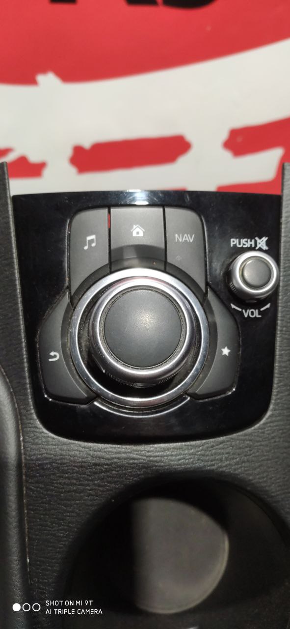 Центральна консоль (панель підсклянників) Mazda 3 BM / BN BHN1-64-431 - Зображення 6