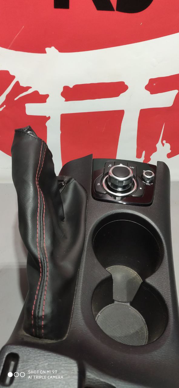 Центральна консоль (панель підсклянників) Mazda 3 BM / BN BHN1-64-431 - Зображення 7
