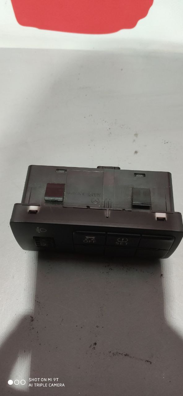 Блок кнопок Mazda GJR9-66-170A - Зображення 2