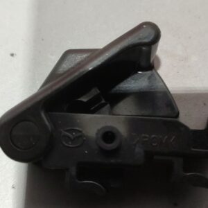 Кнопка відкриття паливного бака Mazda 17500390573