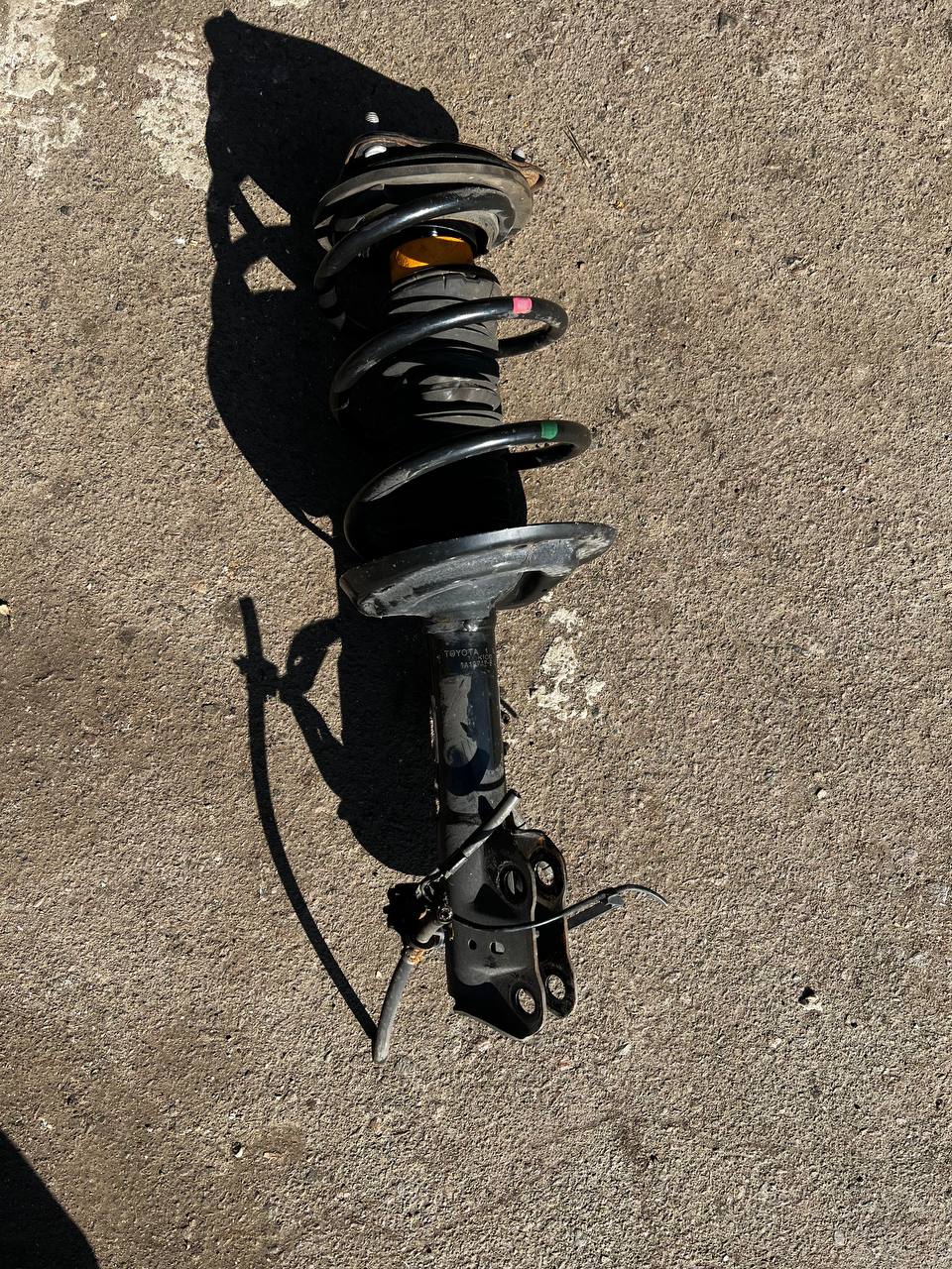 Амортизатор передній лівий Toyota RAV4 XA50 2019-2024 48520-0R130 - Зображення 4
