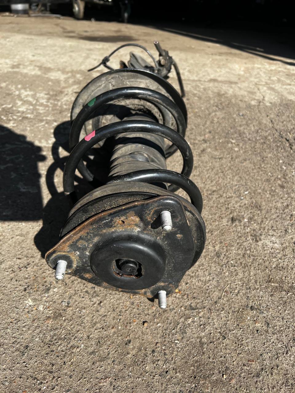 Амортизатор передній лівий Toyota RAV4 XA50 2019-2024 48520-0R130 - Зображення 3