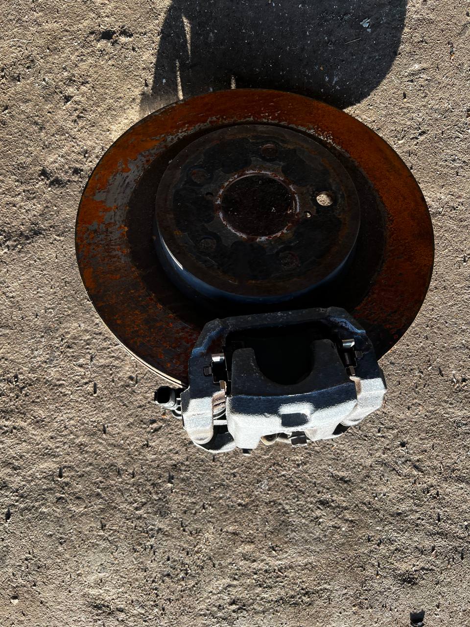 Гальмівний диск задній Toyota RAV4 XA50 2019-2024 42431-0R020 - Зображення 2