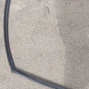 Ущільнювач передніх лівих дверей Mazda 3 BM / BN BHN3-59-760