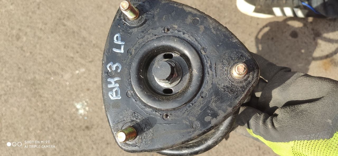 Передній лівий амортизатор у зборі Mazda 3 BM / BN B45A-34-900 - Зображення 4