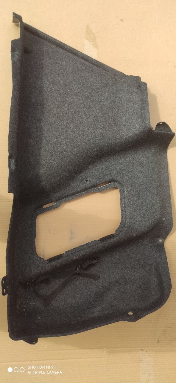 Права обшивка багажника (карта багажника) Mazda 3 BM / BN BHR1-68-850A