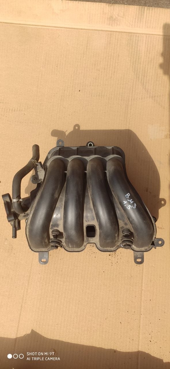 Впускний колектор Mazda 3 BM / BN 2.0 PE02-13-100
