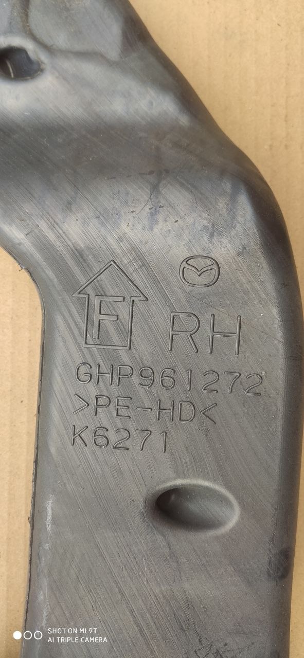 Права повітряна магістраль салону Mazda 3 BM / BN GHP9-61-272 - Зображення 2