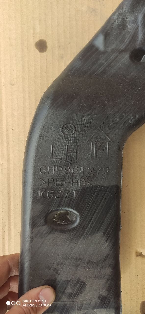 Ліва повітряна магістраль салону Mazda 3 BM / BN GHP9-61-273 - Зображення 2