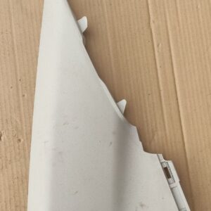 Накладка задньої лівої стійки Mazda 3 BM / BN BHN1-68-260