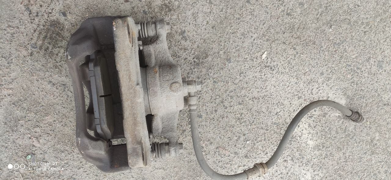 Супорт гальмівний передній правий Mazda 3 BM / BN B45A-33-98Z - Зображення 2