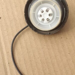 Кришка паливного бака (лючок) Mazda 3 BM / BN
