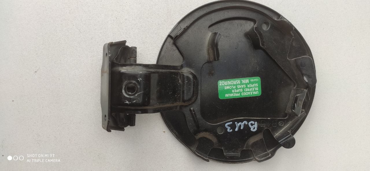 Лючок бензобака у зборі чорний Mazda 3 BM / BN BHN1-42-410A - Зображення 3