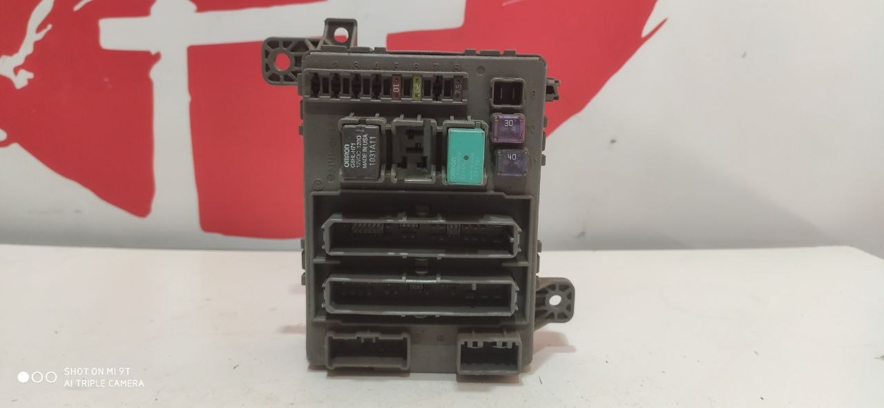 Блок комфорту / блок запобіжників Honda Pilot 2008-2015 STX-A010