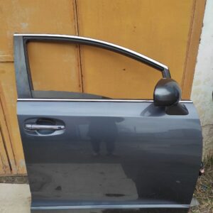 Передні праві двері Toyota Venza 2009–2016 OEM 67001-0T050