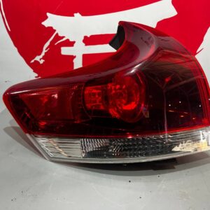 Лівий задній ліхтар Toyota Venza 2009–2016 OEM 81561-0T020