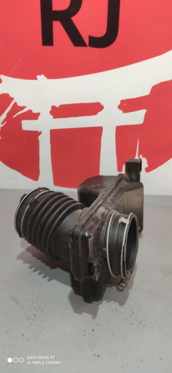 Патрубок повітряного фільтра Toyota Venza 2.7 2009–2016 OEM 17880-0P090 - Зображення 4