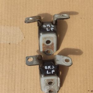 Петлі передніх лівих дверей Mazda 3 BM / BN B45A-58-270 / B45A-58-280