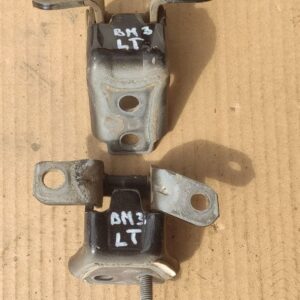 Петлі задніх лівих дверей Mazda 3 BM / BN B45A-72-270 / B45A-72-280