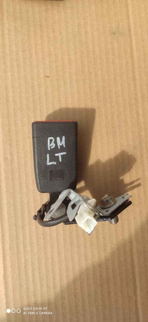 Замок заднього лівого ременя безпеки Mazda 3 BM / BN B45A-57-7F0