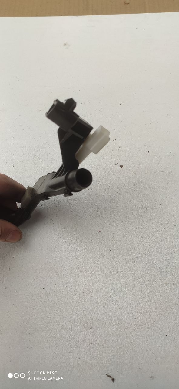 Датчик температури салону з трубкою аспіратора Mazda 3 BM / BN OEM KD47-61-757 - Зображення 3