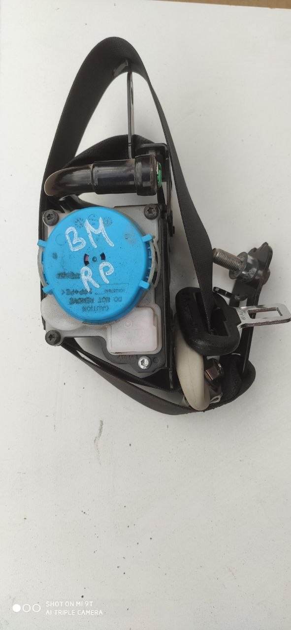 Ремінь безпеки задній правий з піропатроном Mazda 3 BM / BN OEM B45A-57-730B