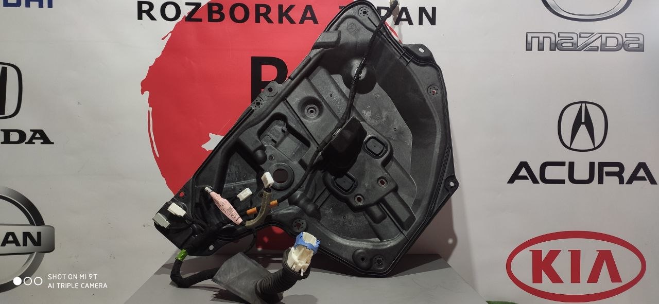 Монтажна панель дверей передніх лівих в зборі з проводкою Mazda 3 BM / BN BHS2-58-97XB
