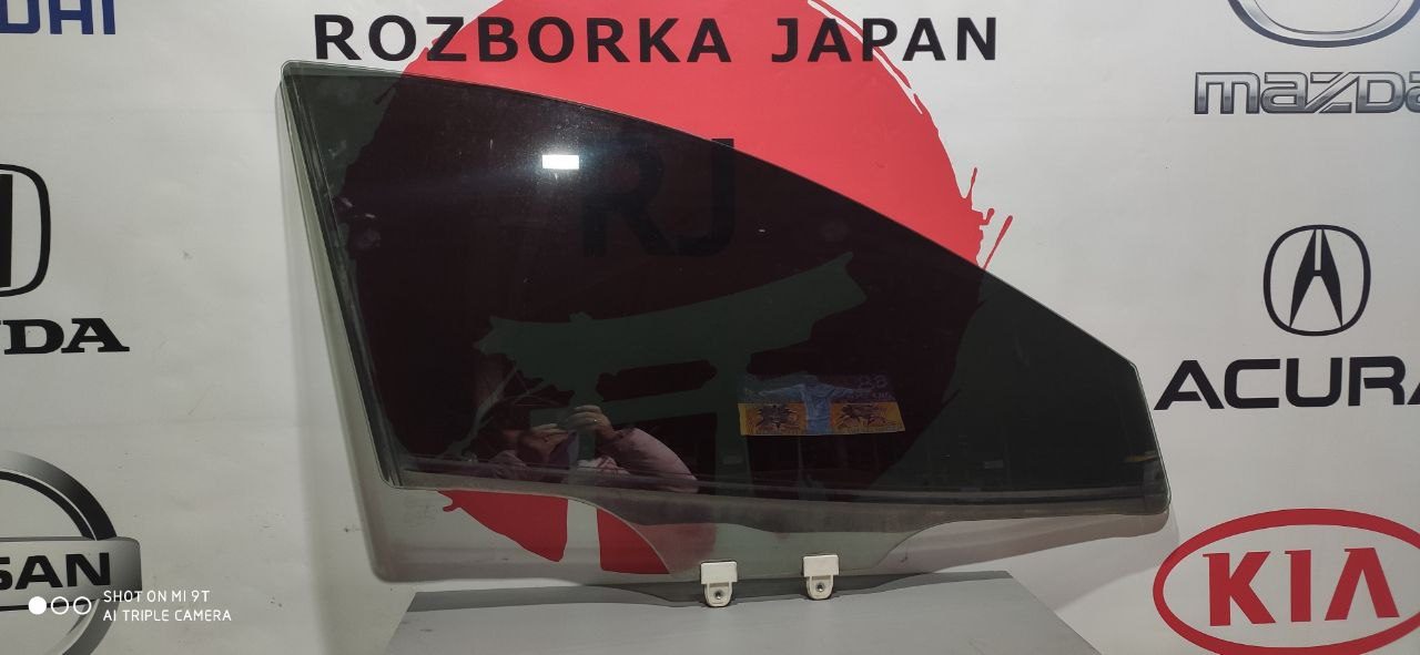 Скло дверей задніх лівих Mazda 3 BM / BN седан OEM BHN9-58-512 тоноване - Зображення 3
