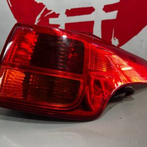 Ліхтар задній правий у кришку багажника Toyota RAV4 2013–2015 81581-0R030