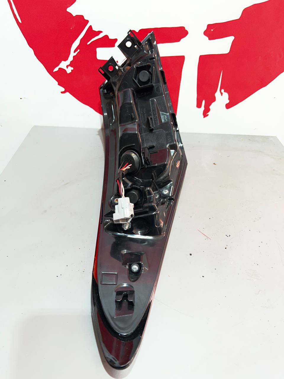 Ліхтар задній правий зовнішній LED Toyota Camry XV55 USA 81550-06680 - Зображення 3