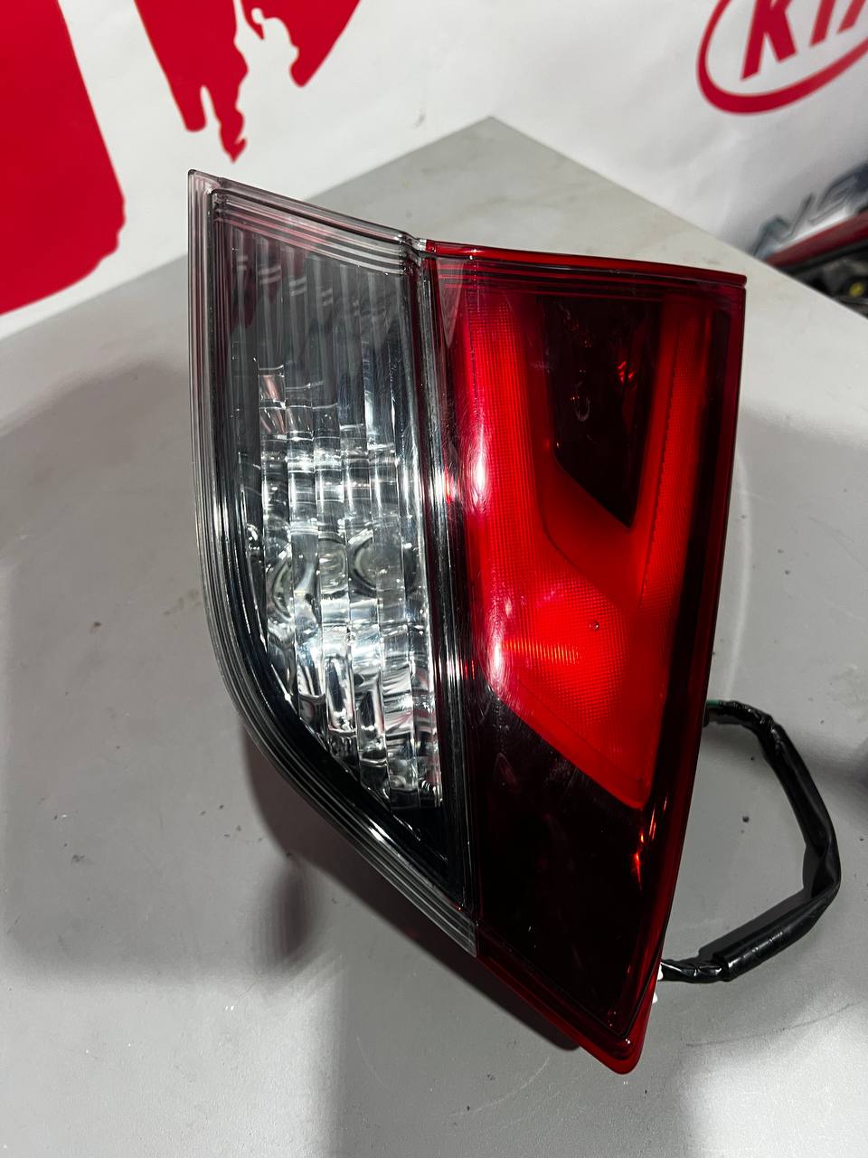Ліхтар задній лівий внутрішній Nissan X-Trail T32 / Rogue 26555-4BA0A - Зображення 3