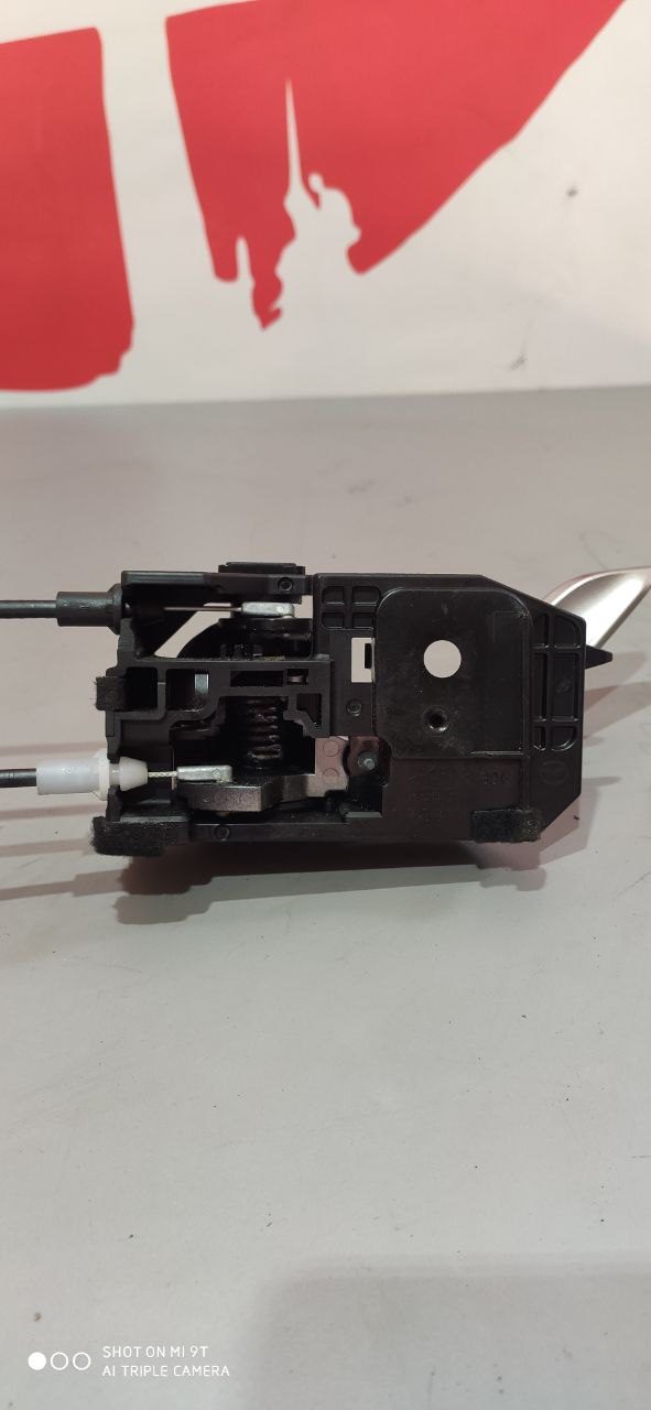 Замок задніх правих дверей електронний Mazda 3 BM / BN OEM B45A-72-310 - Зображення 8