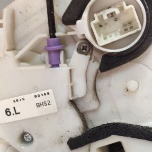 Замок задніх правих дверей електронний Mazda 3 BM / BN OEM B45A-72-310