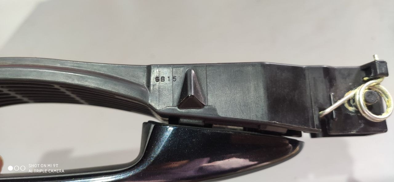 Ручка дверей зовнішня задня права Mazda 3 BM / BN OEM BHN1-72-410A