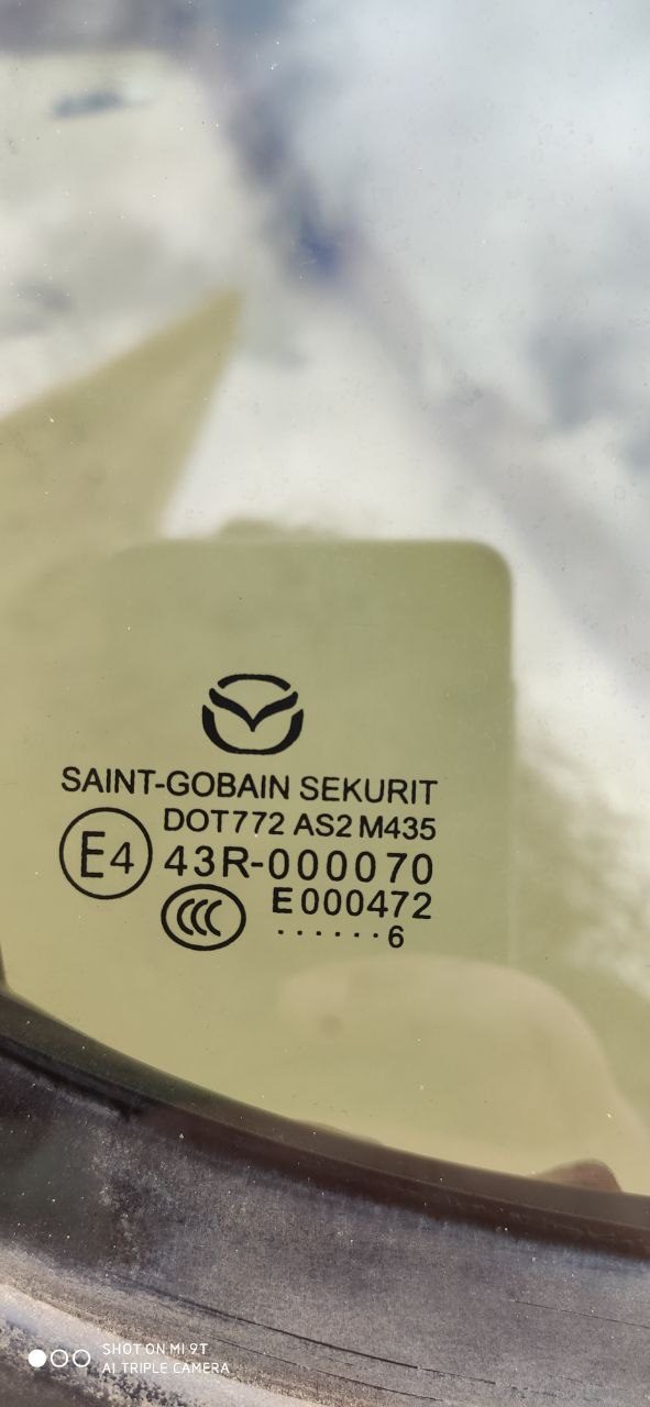 Заднє праве бічне скло Mazda 3 2014–2018 OEM BHN9-72-651 - Зображення 4