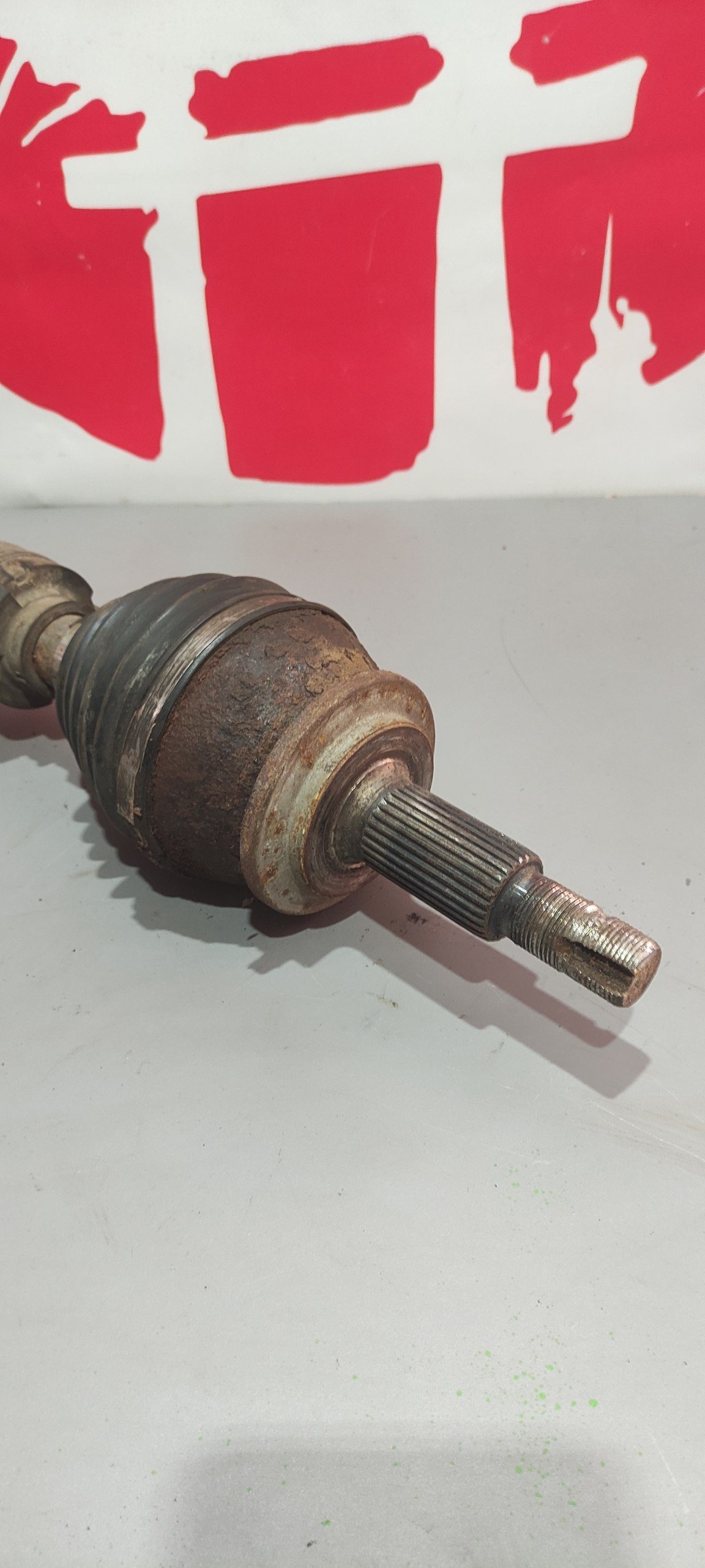 Піввісь передня ліва Toyota RAV4 IV XA40 2.2 D-4D 4WD 43420-42230