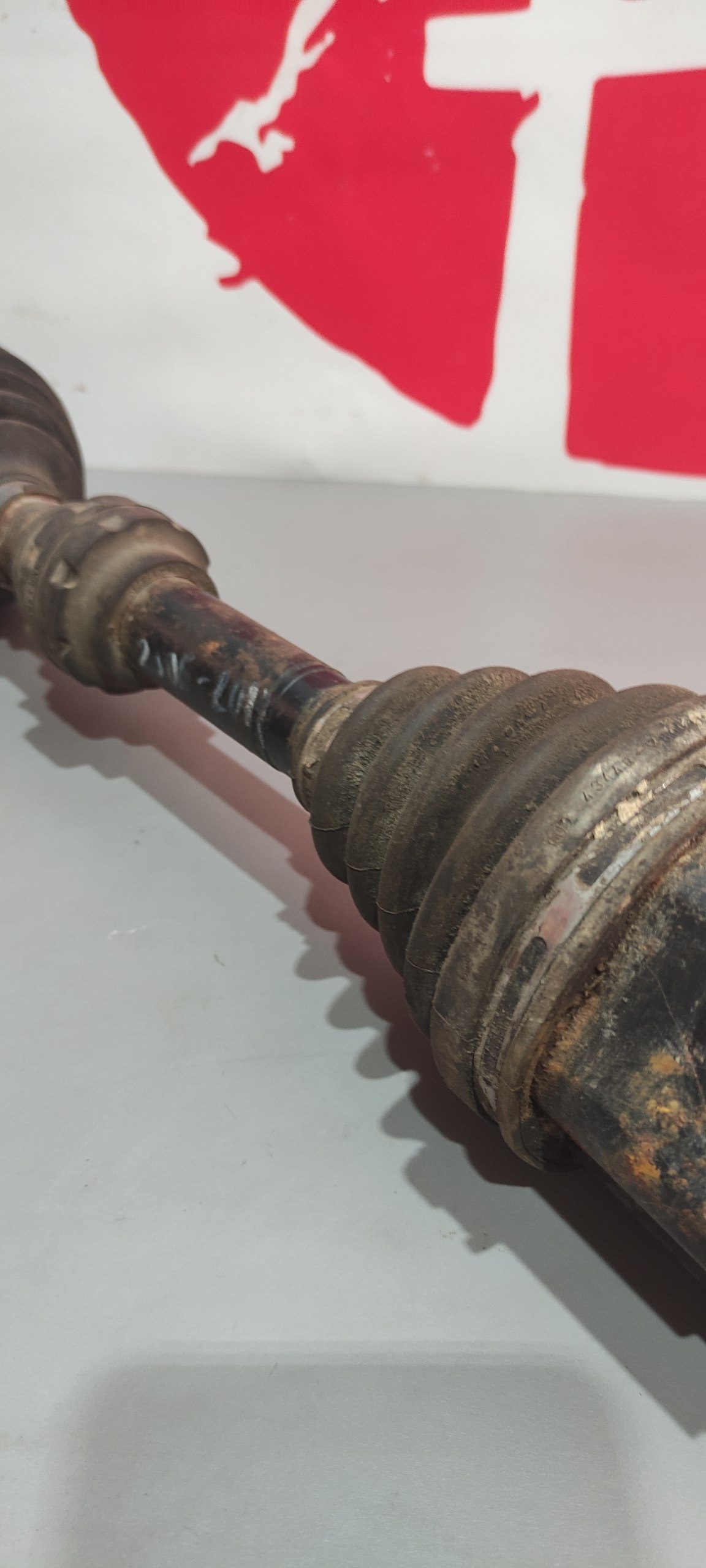 Піввісь передня ліва Toyota RAV4 III XA30 2.4L 4WD 43420-42190 - Зображення 3