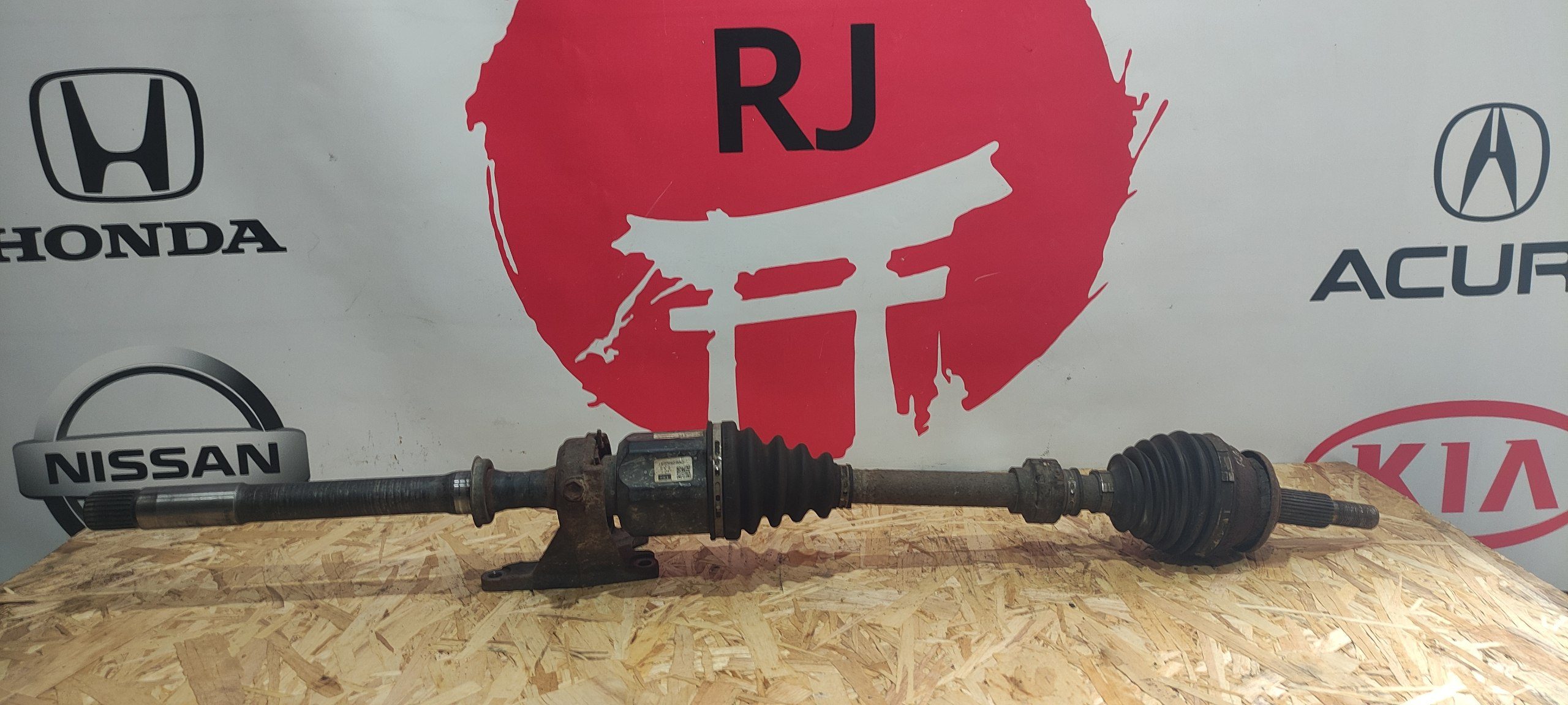 Піввісь передня права Toyota RAV4 IV XA40 2.2 D-4D 4WD МКПП 43410-42200 - Зображення 2