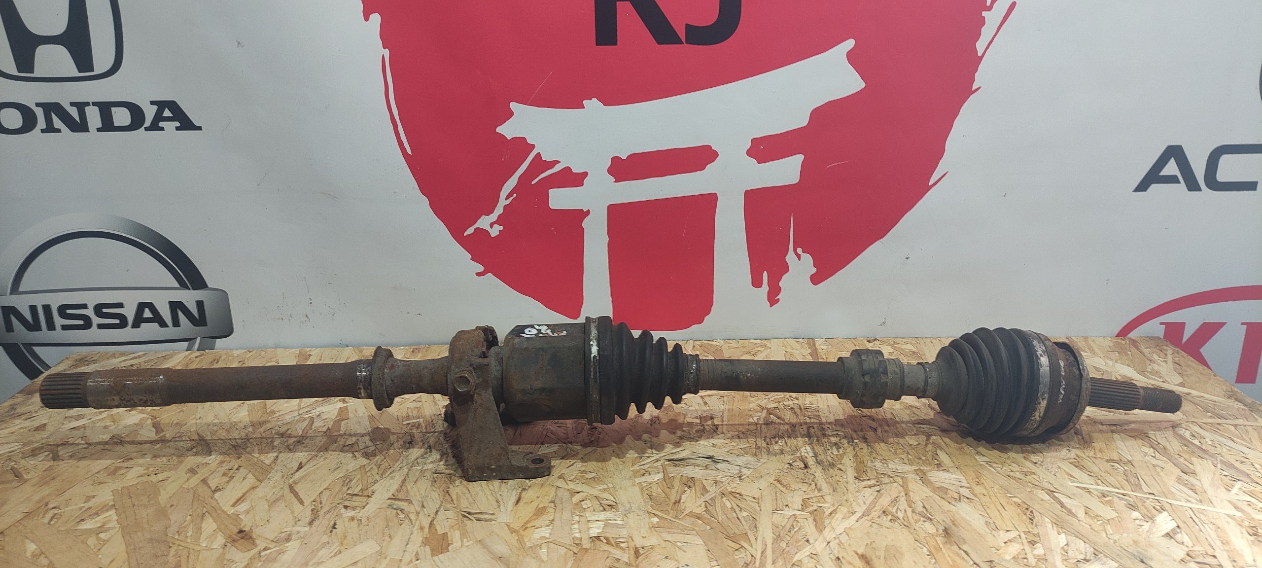 Піввісь передня права Toyota RAV4 III XA30 2.0L 2.4L 4WD 43410-42190