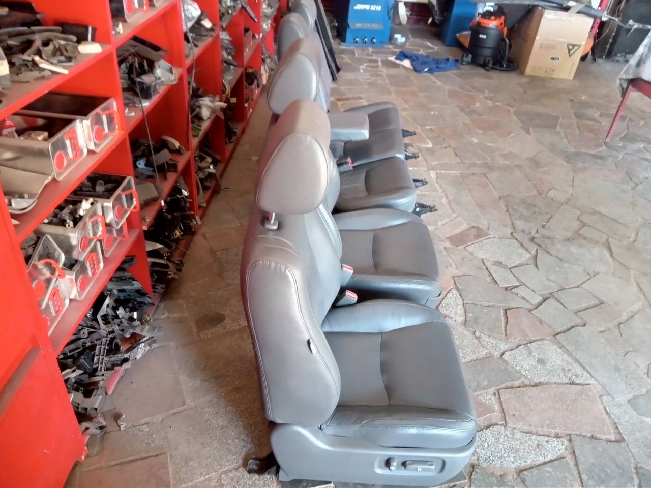 Салон, сидіння Toyota Land Cruiser Prado 120 2007 - Зображення 4