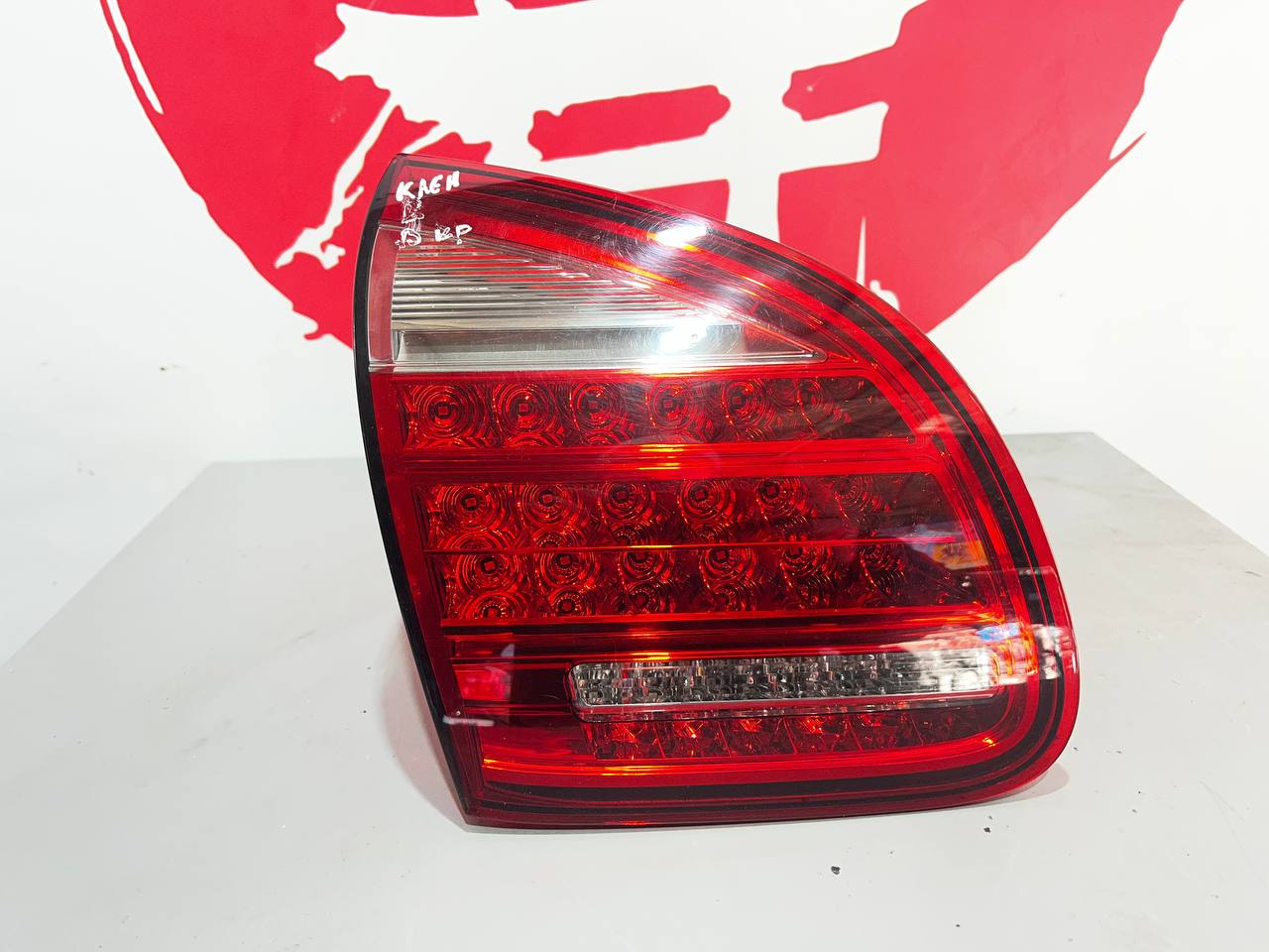 Лівий внутрішній задній ліхтар Porsche Cayenne 7P LED 7P5945093L - Зображення 4