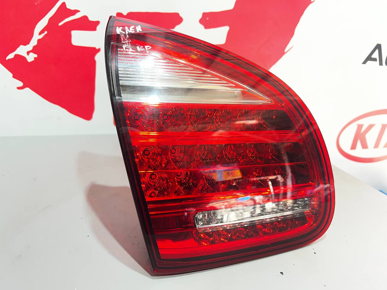 Лівий внутрішній задній ліхтар Porsche Cayenne 7P LED 7P5945093L - Зображення 5