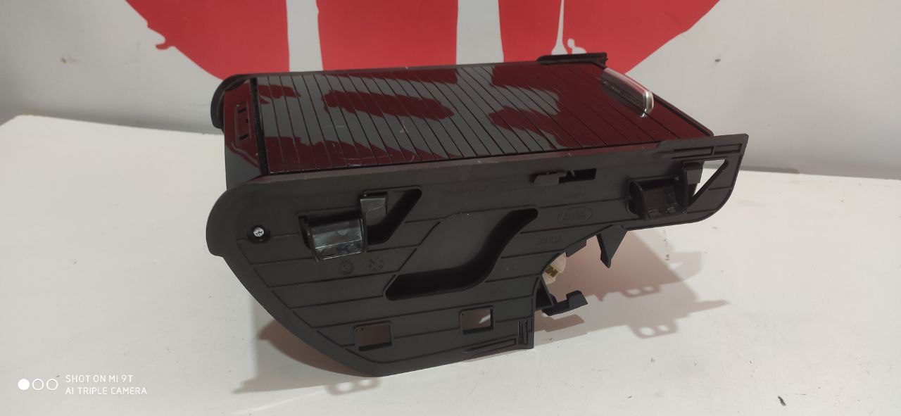 Бокс центральної консолі Land Rover Discovery Sport 2016 LR083921 з USB AUX 12V - Зображення 8