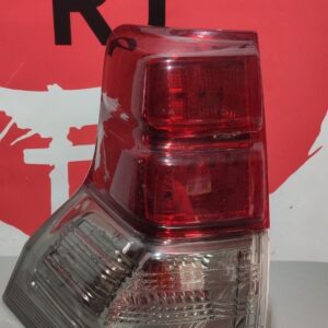 Задній лівий ліхтар Toyota Land Cruiser Prado 150 — дефект