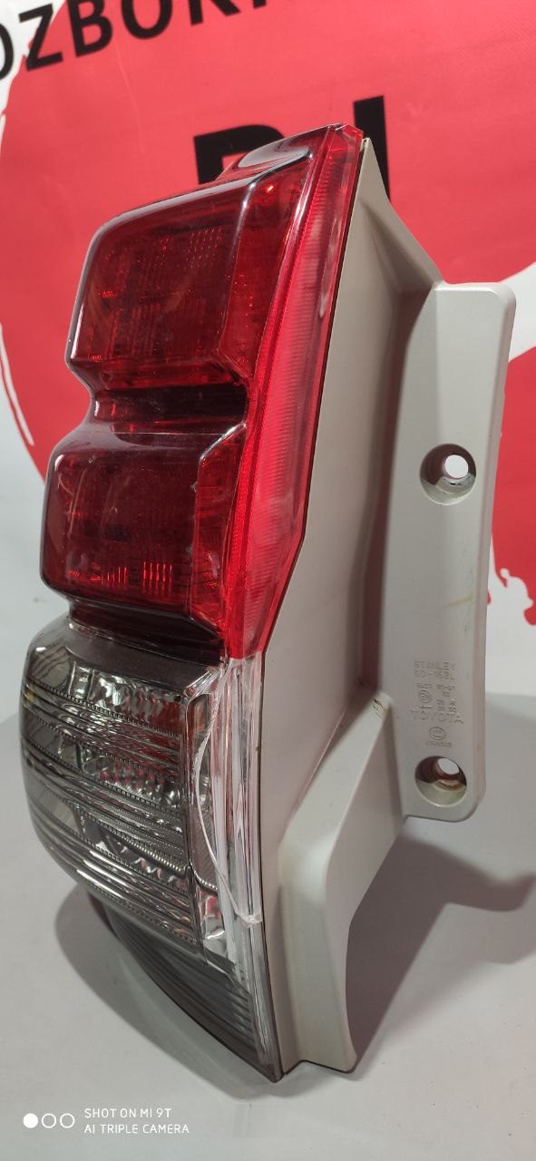 Задній лівий ліхтар Toyota Land Cruiser Prado 150 — дефект - Зображення 3