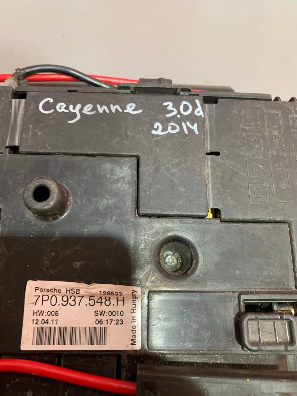 Головний блок силових запобіжників Porsche Cayenne 7P0937548H - Зображення 6